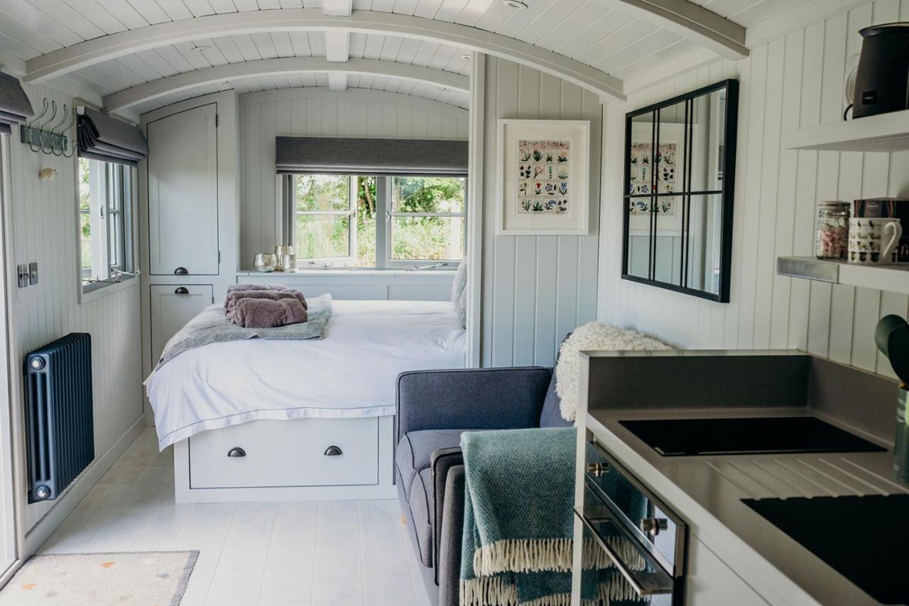 Blatchford Briar - Award Winning Private Shephards Huts With Their Own Secluded Hot Tubs Milton Abbot Exterior foto
