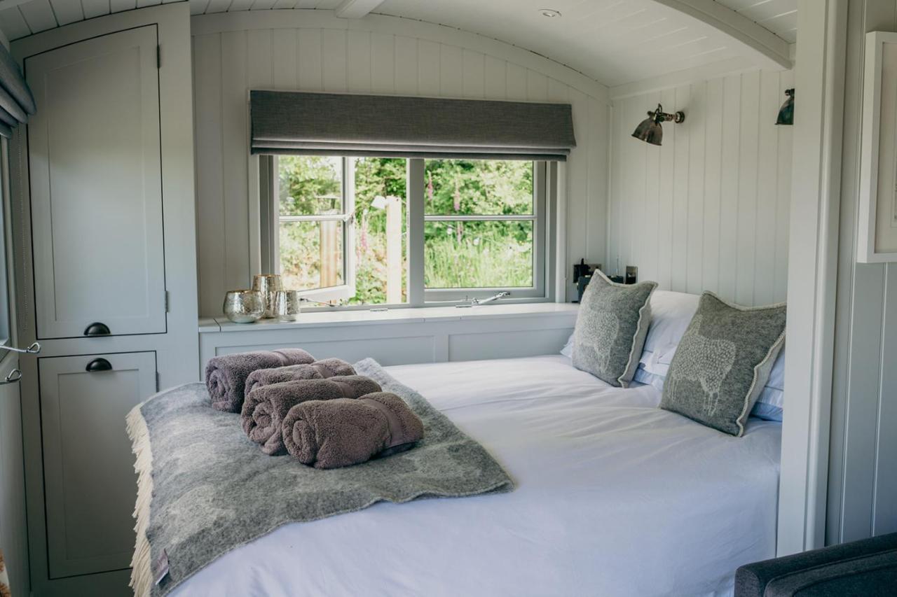 Blatchford Briar - Award Winning Private Shephards Huts With Their Own Secluded Hot Tubs Milton Abbot Exterior foto